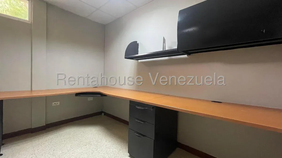 Amplia Oficina En ALQUILER En El Milagro MLS #26-16313 - 5