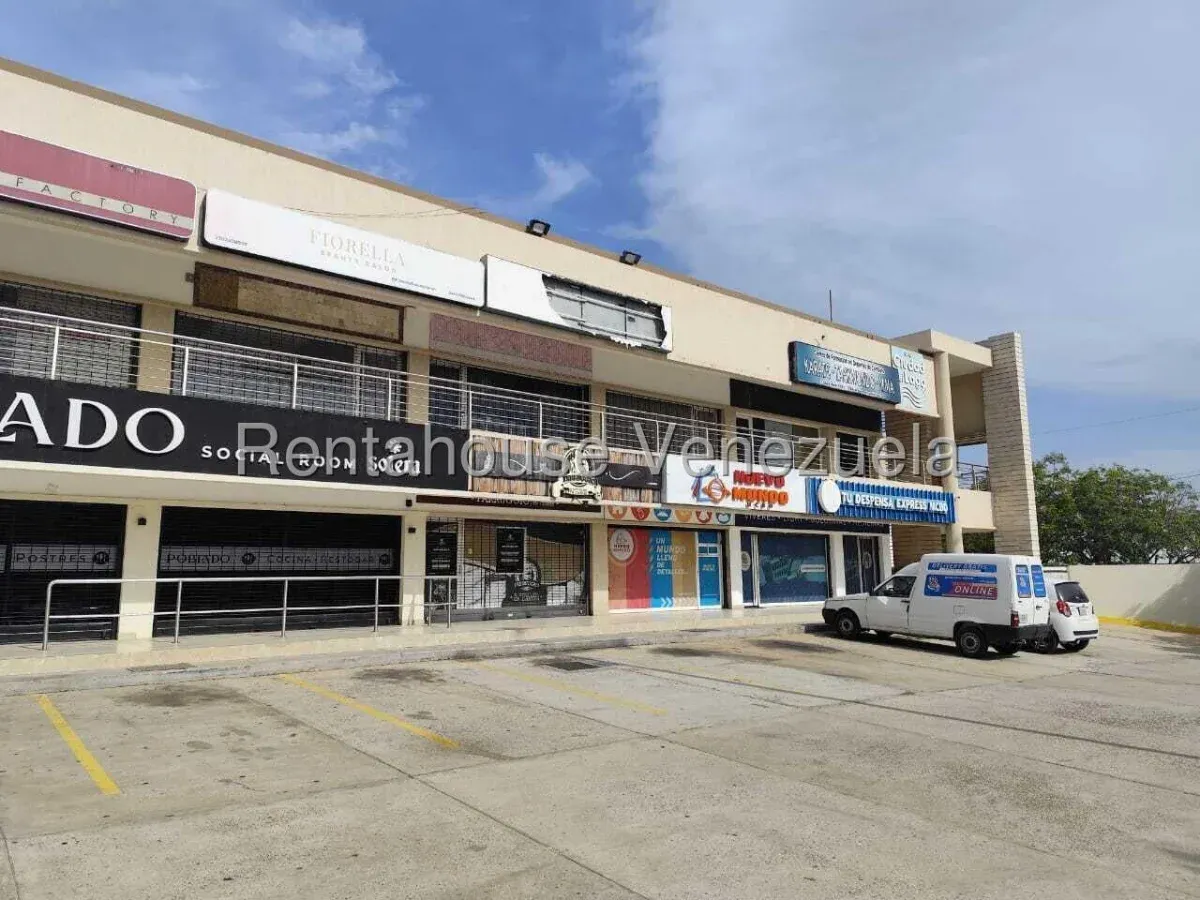 Amplio Local Comercial En Semi Gris En Alquiler La Av. Milagro Norte MLS #26-20563 - 20