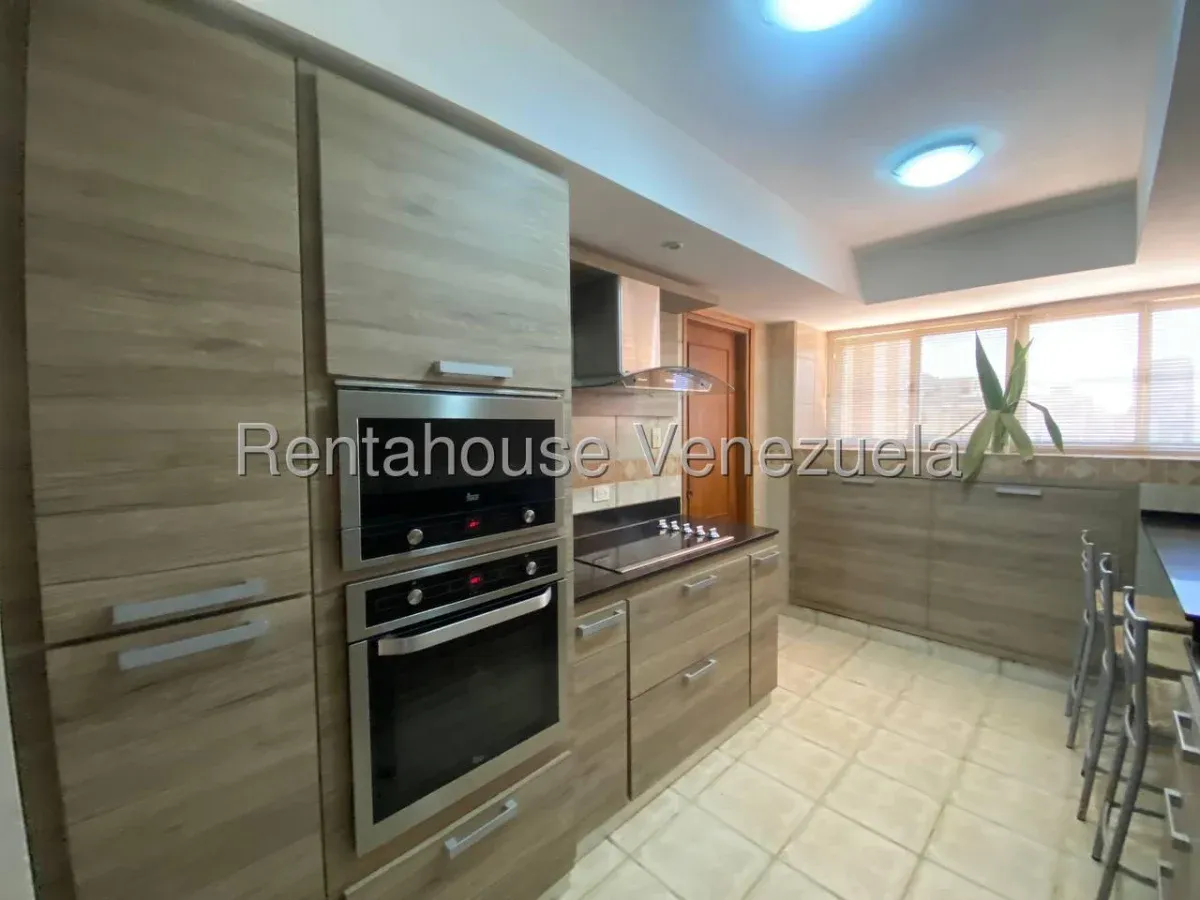 Apartamento Amoblado En Alquiler, Sector La Lago MLS #26-6327 - 2