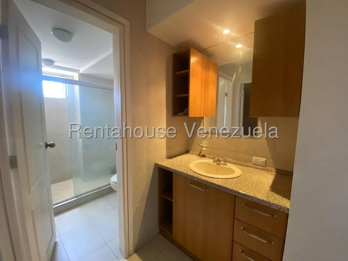 Apartamento Amoblado En Alquiler, Sector La Lago MLS #26-6327 - 3
