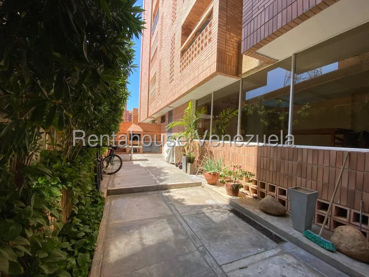 Apartamento Amoblado En Alquiler, Sector La Lago MLS #26-6327 - 4