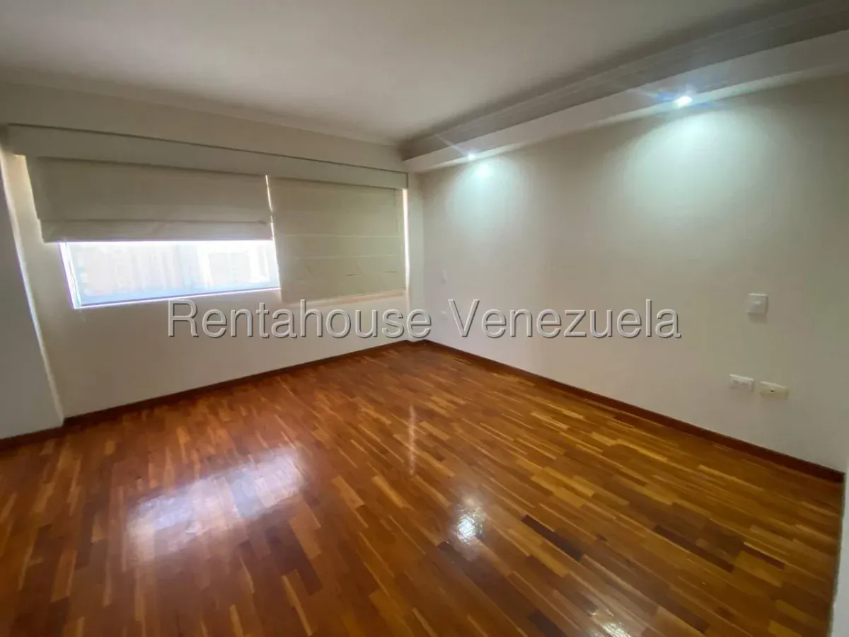 Apartamento Amoblado En Alquiler, Sector La Lago MLS #26-6327 - 5