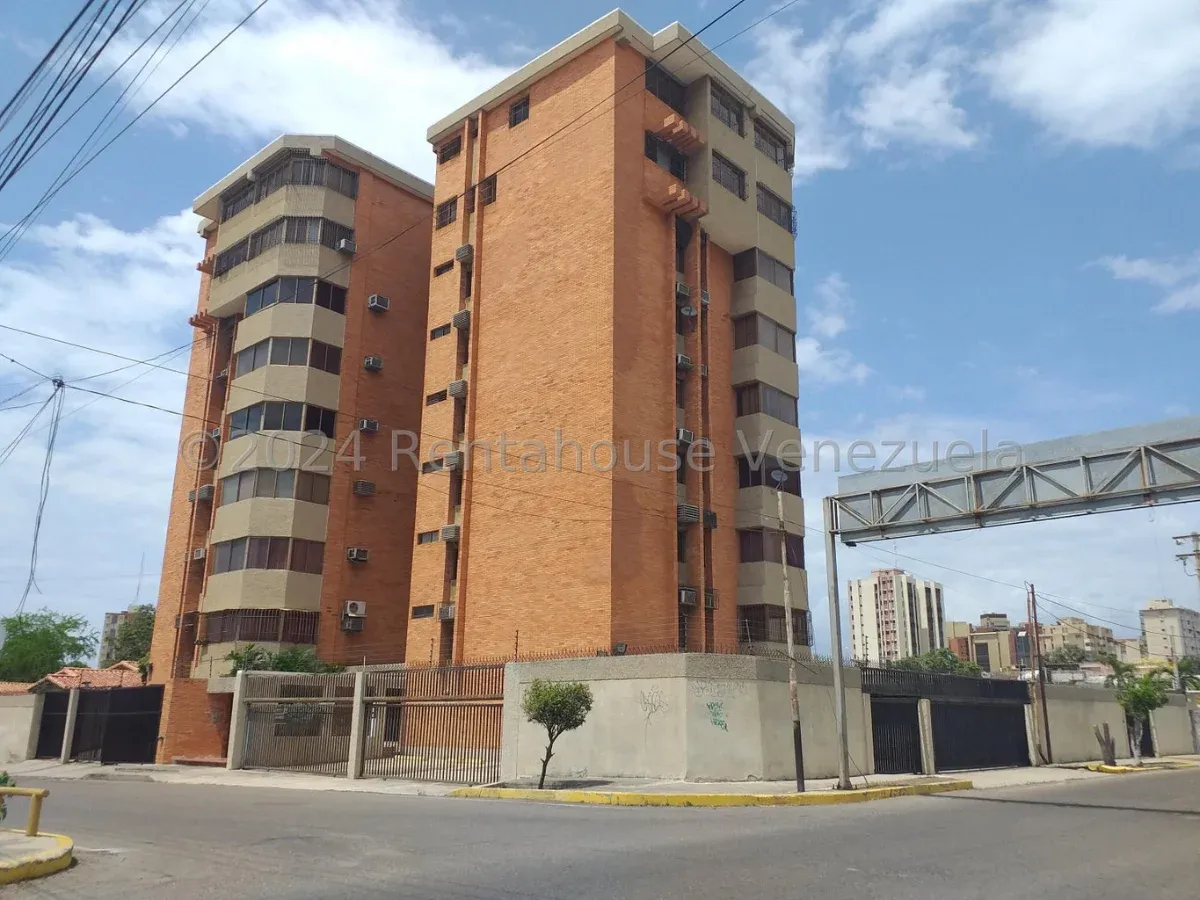 Cómodo Apartamento En Venta En Indio Mara MLS #24-22509