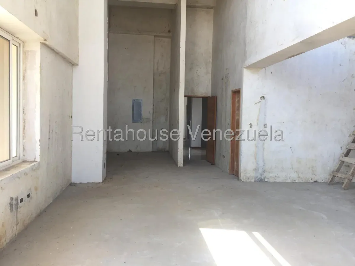 Pent-House En Gris En Venta, Sector Tierra Negra MLS #26-614 - 16