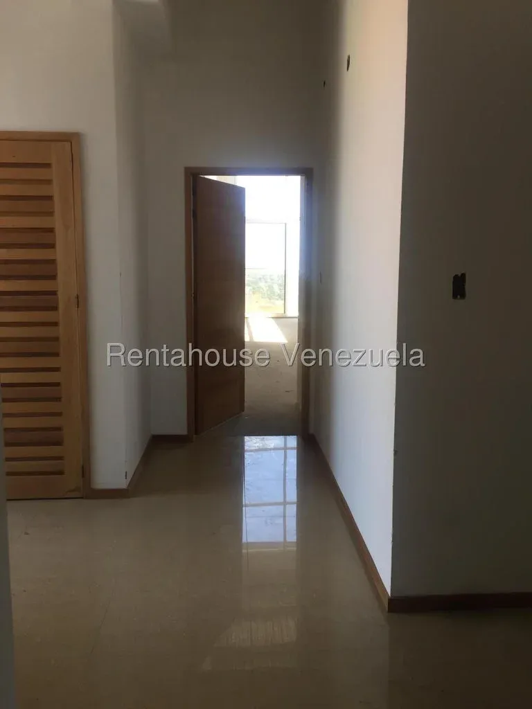 Pent-House En Gris En Venta, Sector Tierra Negra MLS #26-614 - 20