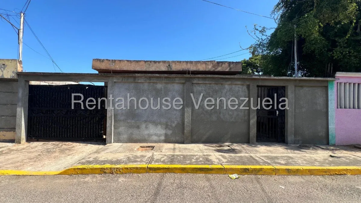 Casa En Semi-Gris En VENTA, Sector Los Modines MLS #26-16327 - 7