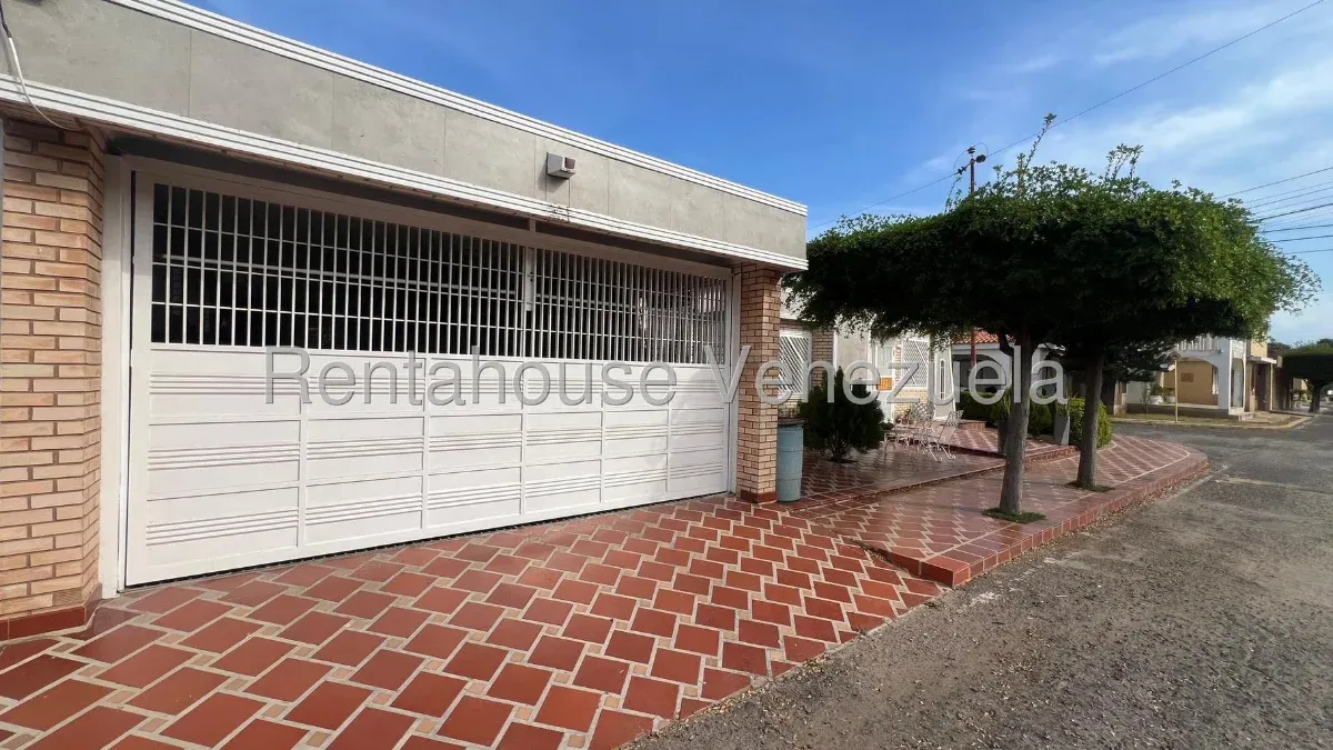 Hermosa Casa En Esquina En Venta, Sector Santa Fe MLS #26-19384 - 12
