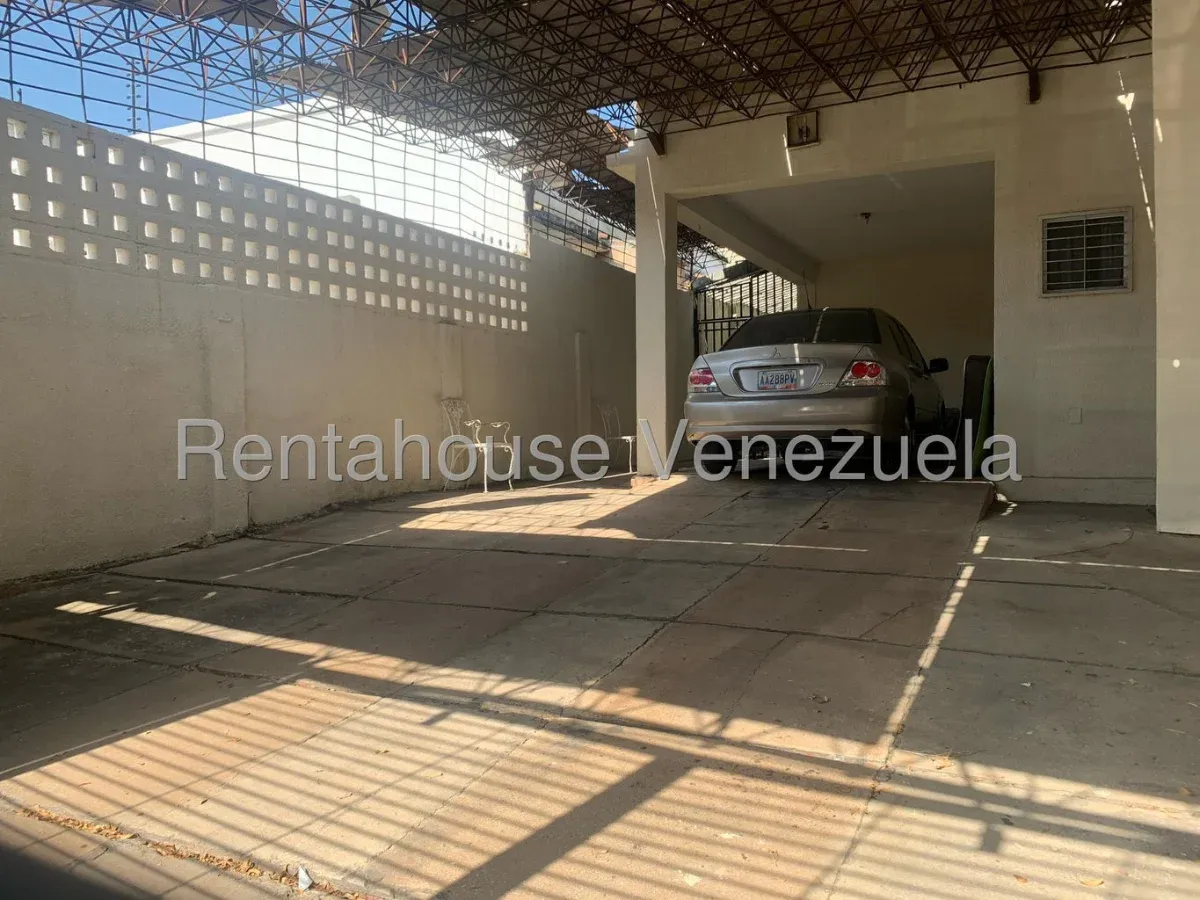 Casa En VENTA En Cecilio Acosta MLS #26-14459 - 20