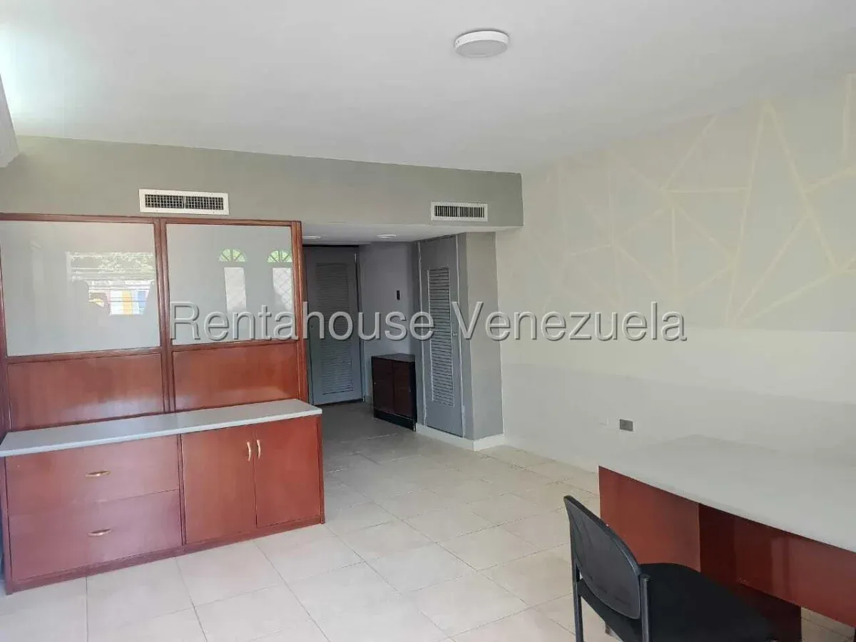 Oficina En ALQUILER En Tierra Negra MLS #26-18712 - 18