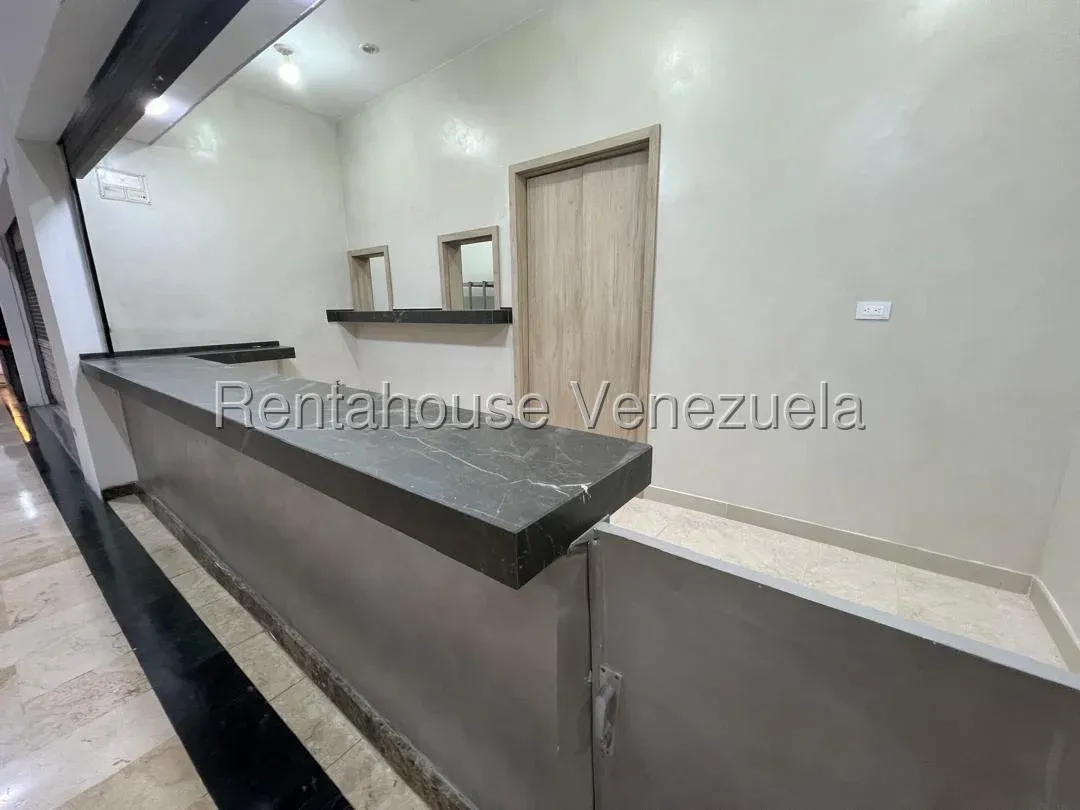 Local Comercial En ALQUILER En Fuerzas Armadas MLS #26-21456 - 19