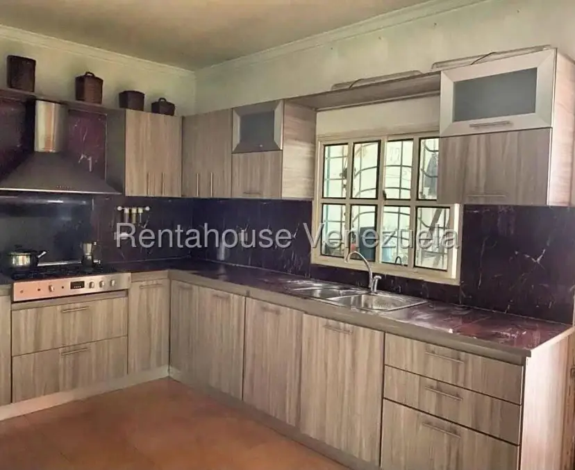 Casa De Dos Plantas En Venta En La Macandona 