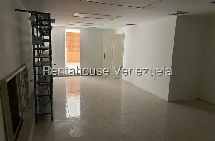 Casa Comercial En ALQUILER En Tierra Negra  - 4