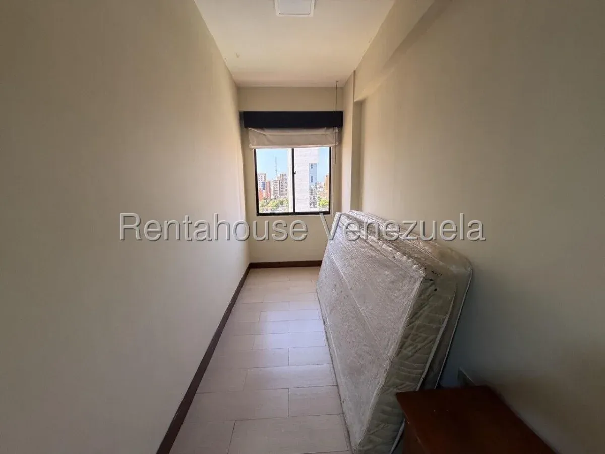 Hermoso Apartamento En ALQUILER En Maracaibo  - 12