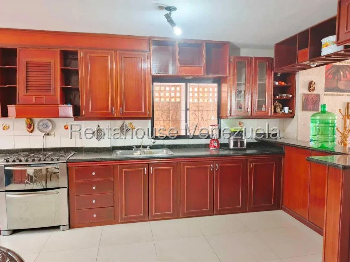 Amplia Casa Amueblada de 5 Habitaciones en Monte Bello, Maracaibo - 8