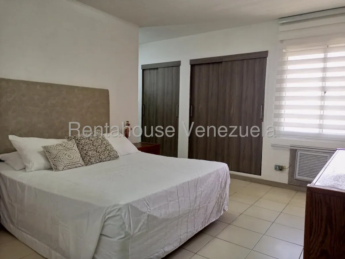 Apartamento en La Lago: seguridad, comodidad y amplios espacios - 18