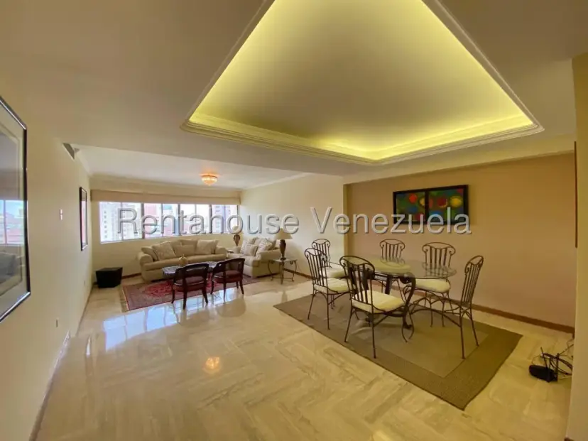 Bello Apartamento En ALQUILER En El Sector Bellas Artes 