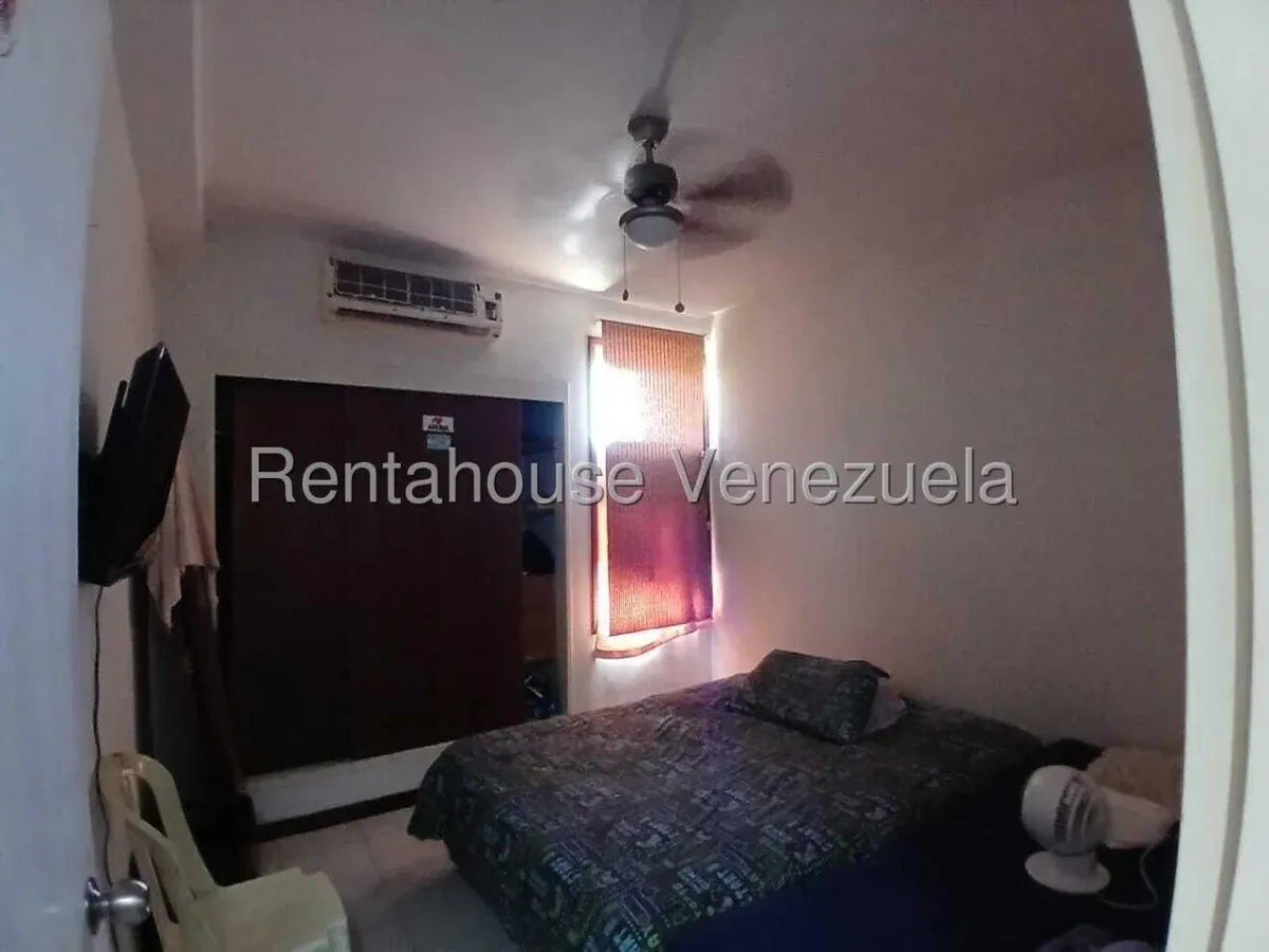 Cómodo Apartamento En VENTA En Cecilio Acosta - 19