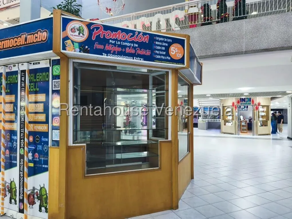 Local Comercial En ALQUILER En C.C Lago Mall  - 11