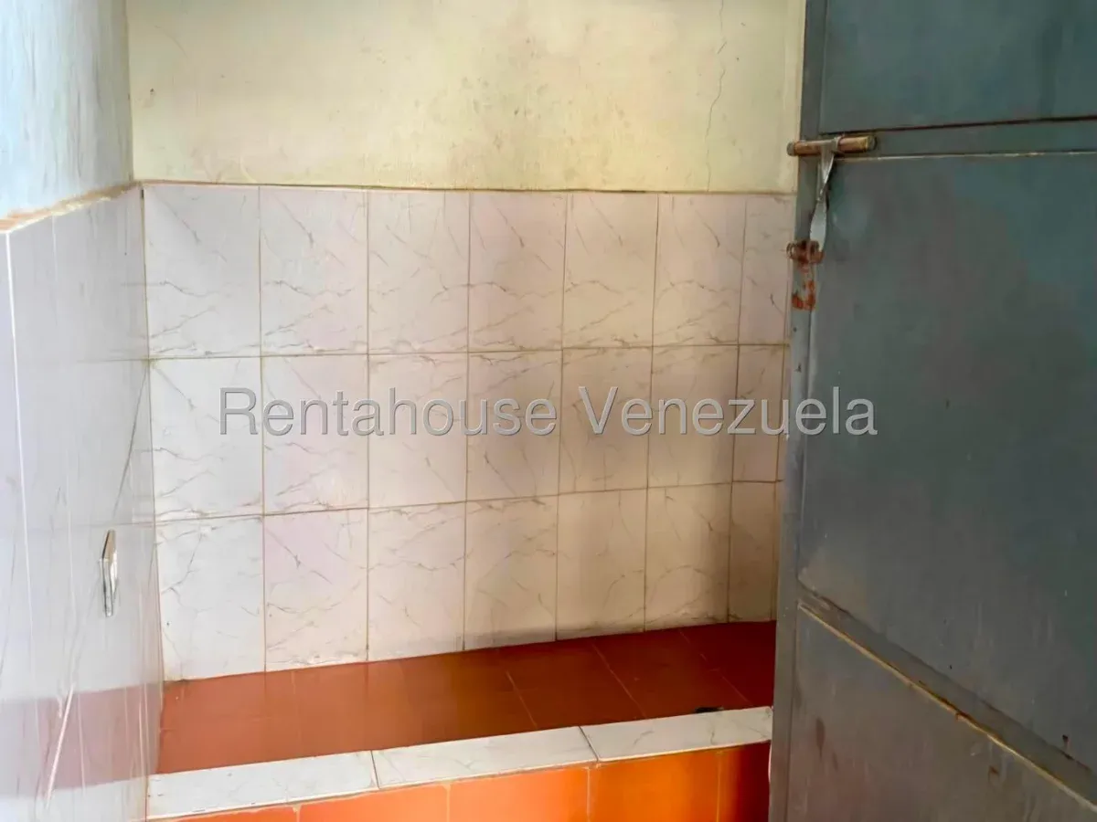 Casa Con Galpón En VENTA En Manzanillo - 7