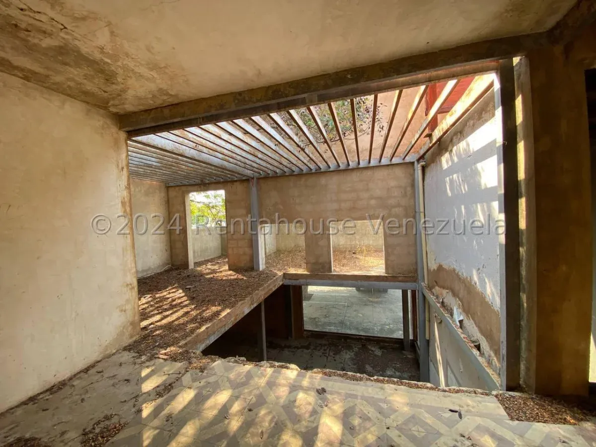 Local Comercial En Gris En ALQUILER En Calle 72 - 2
