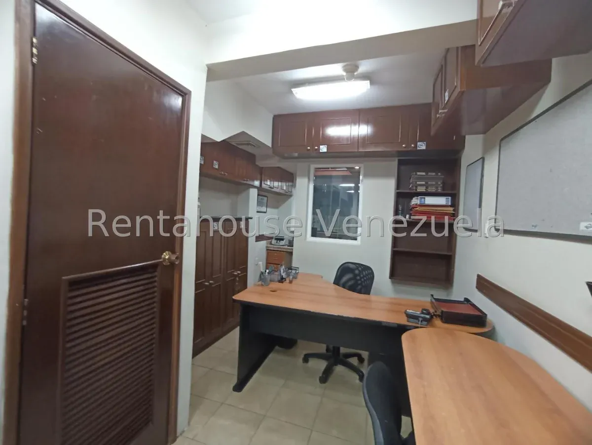 Casa Comercial con Galpón y Oficinas Equipadas en Tierra Negra - 12