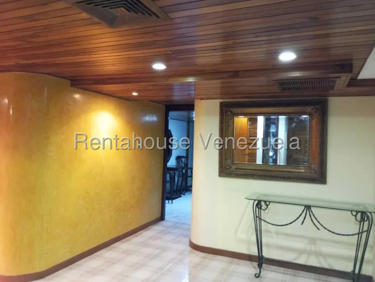 Amplio Apartamento en venta en Calle 72 con Estudio Privado - 19