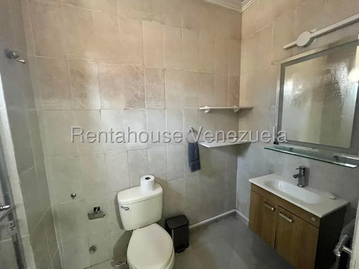 Apartamento Totalmente Actualizado En ALQUILER En La Lago - 10