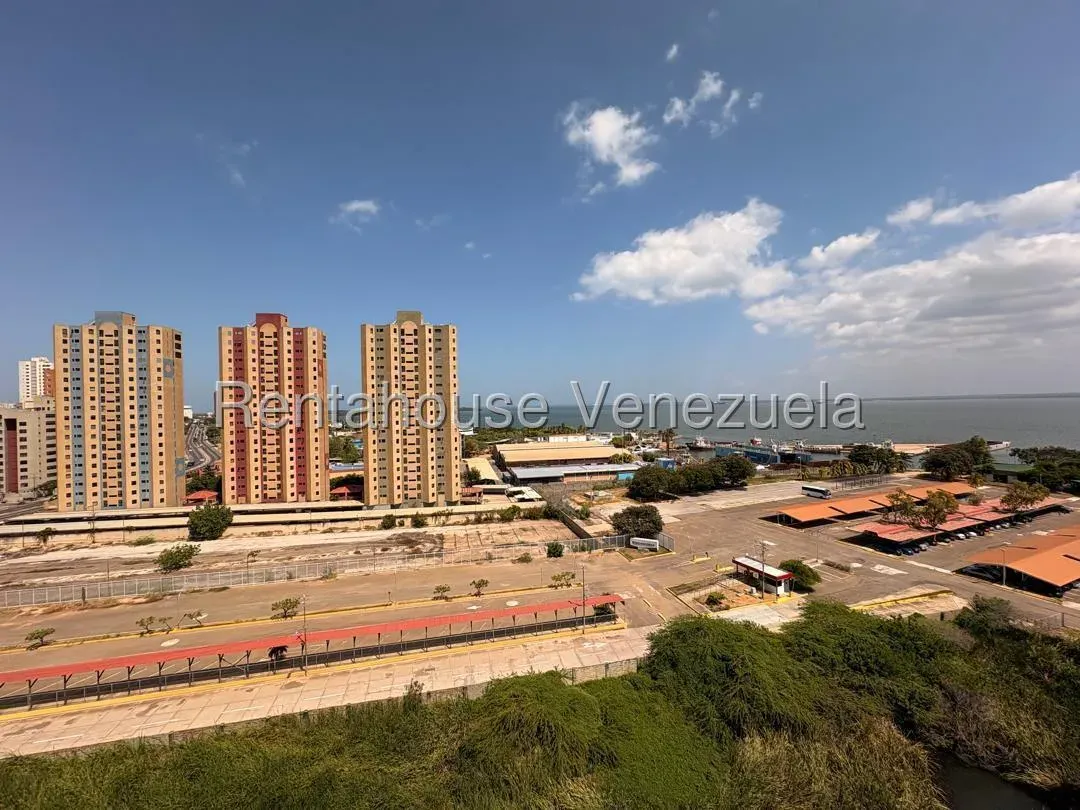 Bello Apartamento En VENTA En Av. El Milagro - 7