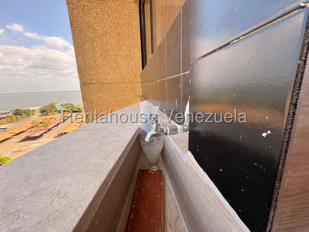 Bello Apartamento En VENTA En Av. El Milagro - 8