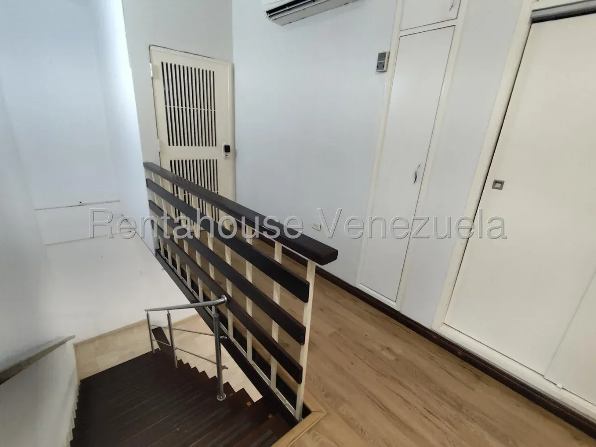 Amplia Casa En Venta En Tierra Negra  - 11