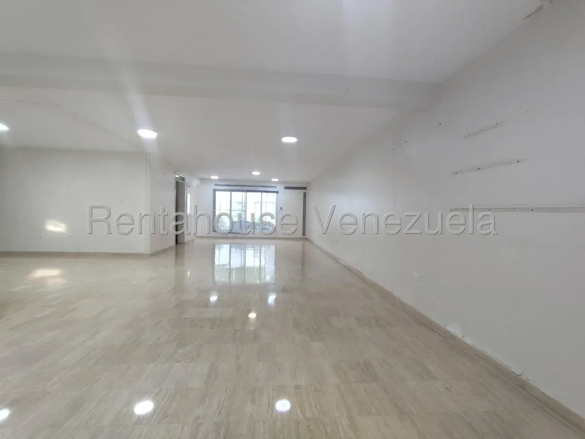 Amplia Casa En Venta En Tierra Negra  - 18