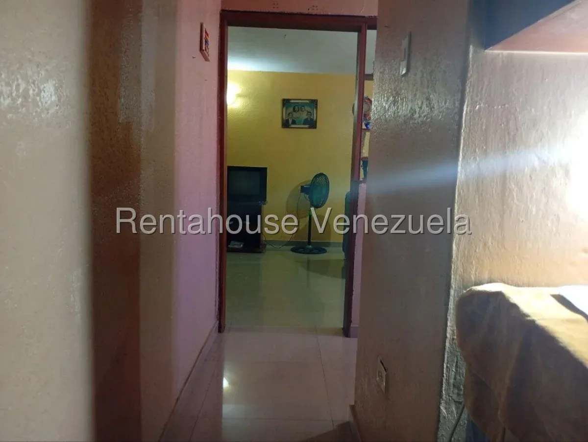 Apartamento En Venta En Raúl Leoni  - 2