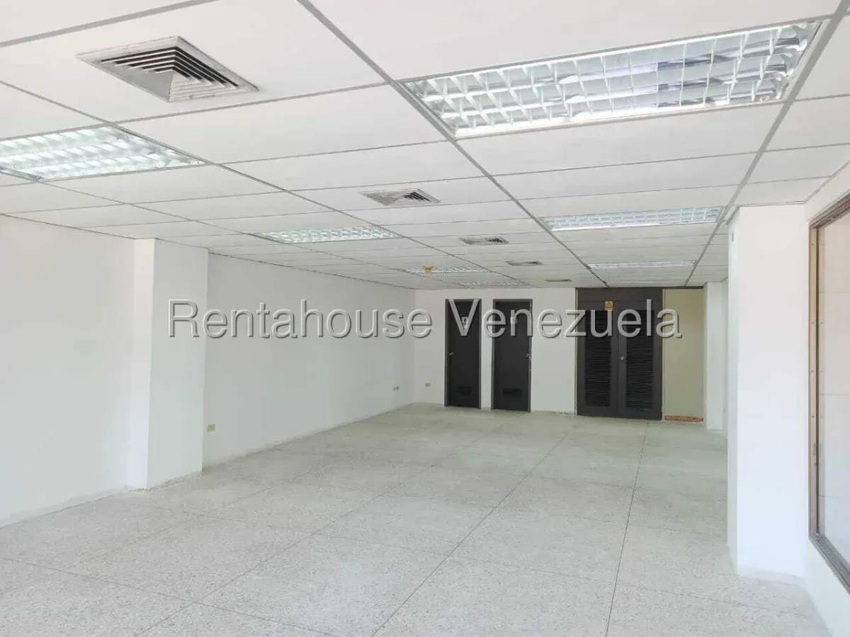 Local Comercial En ALQUILER En 5 de Julio  - 6