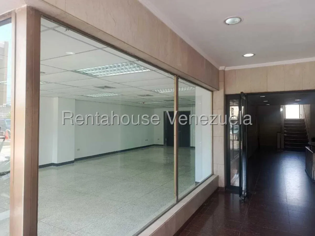 Local Comercial En ALQUILER En 5 de Julio  - 10