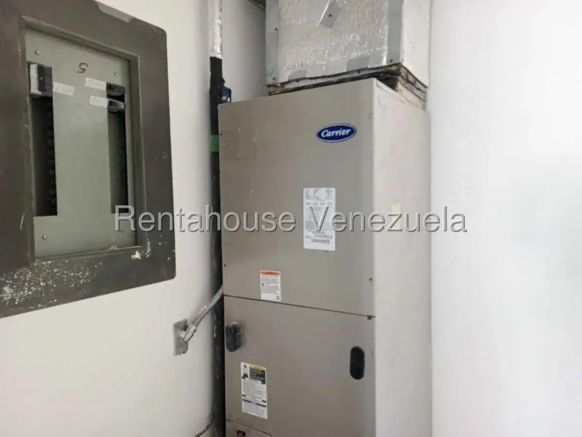 Local Comercial En ALQUILER En 5 de Julio  - 12