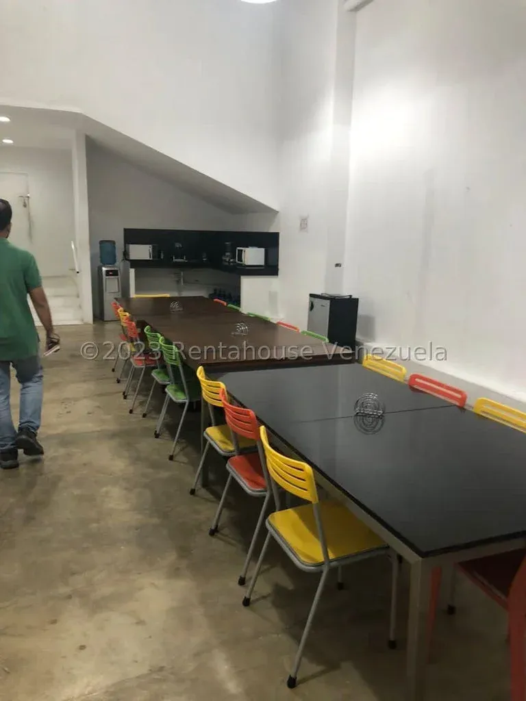 Edificio En Venta En Av. El Milagro - 11