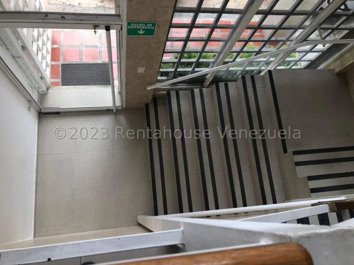Edificio En Venta En Av. El Milagro - 18