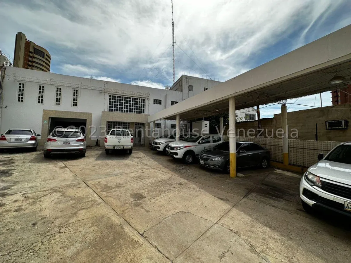 Edificio En Venta En Av. El Milagro