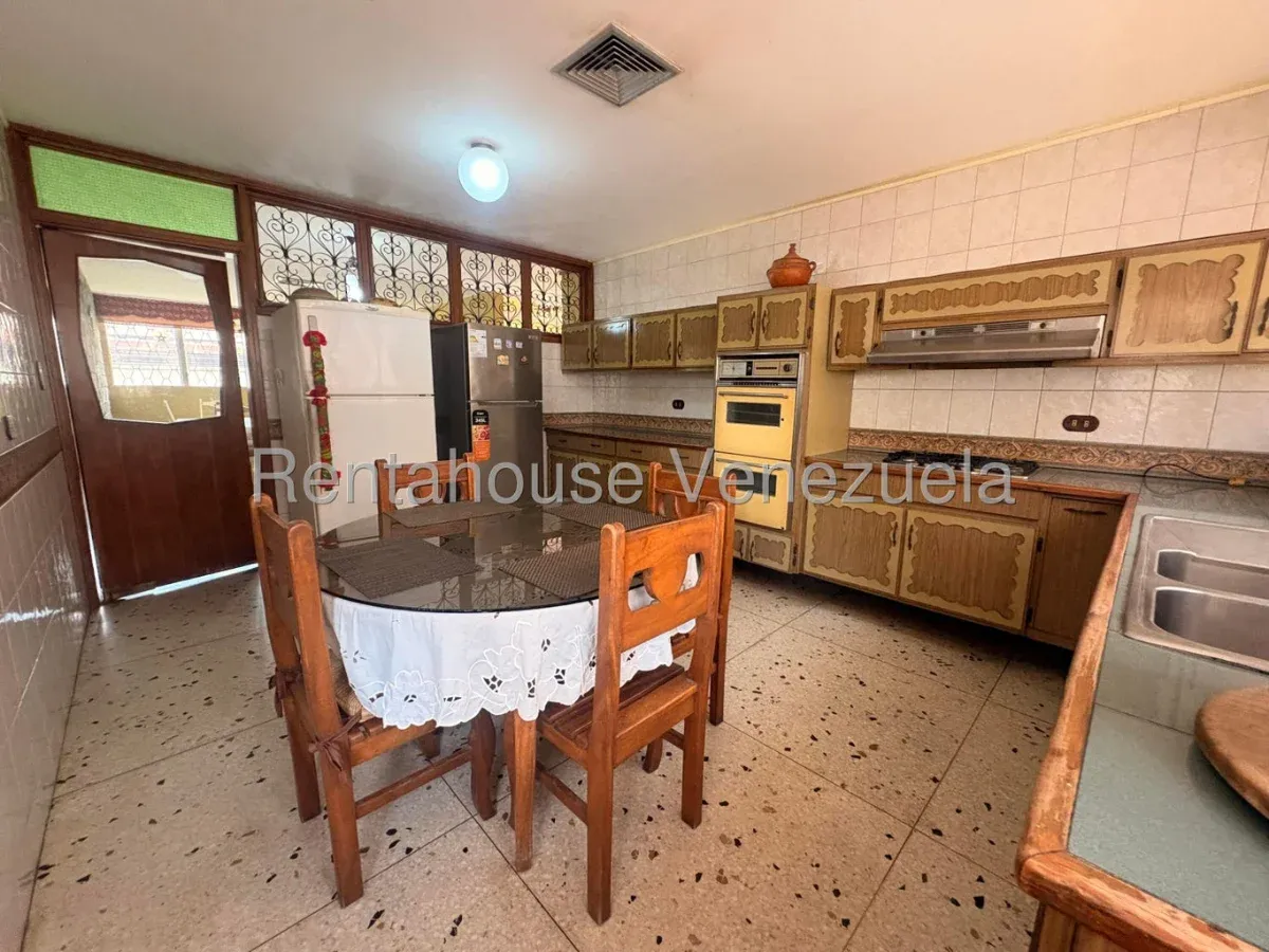 Amplia Casa En VENTA En Irama  - 10