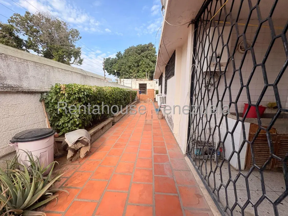 Amplia Casa En VENTA En Irama  - 12