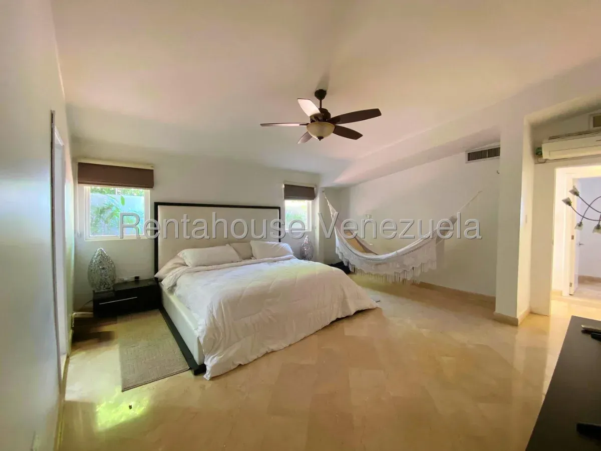 Casa En VENTA En El Sector La Lago, Maracaibo - 17