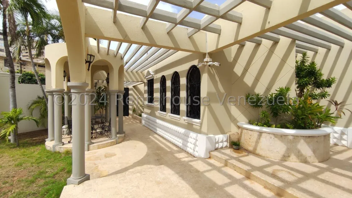 Villa Cerrada En Venta En Paraiso  - 11