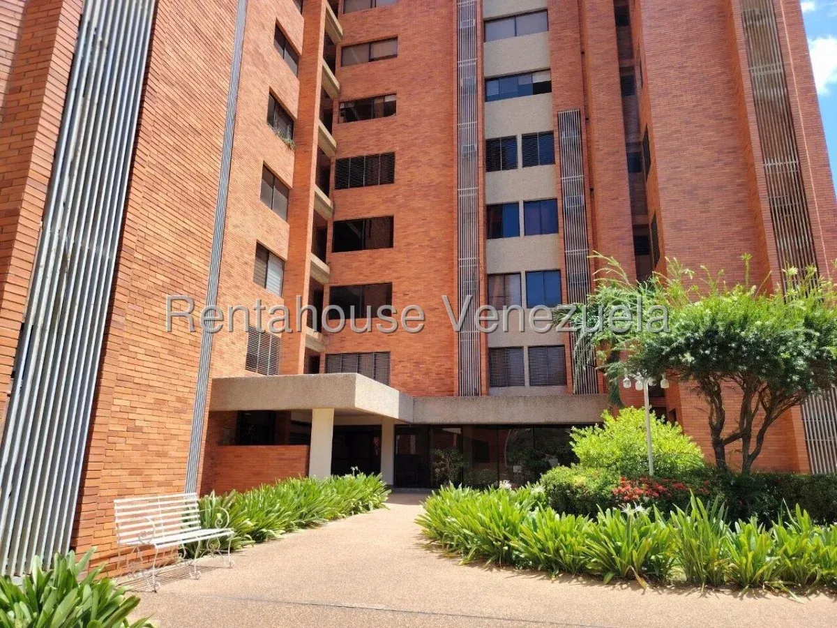 Apartamento Tipo Estudio En ALQUILER En Banca Mara 