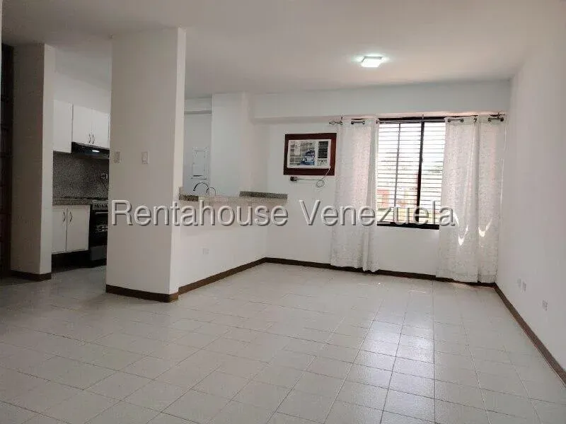 Apartamento Tipo Estudio En ALQUILER En Banca Mara  - 3