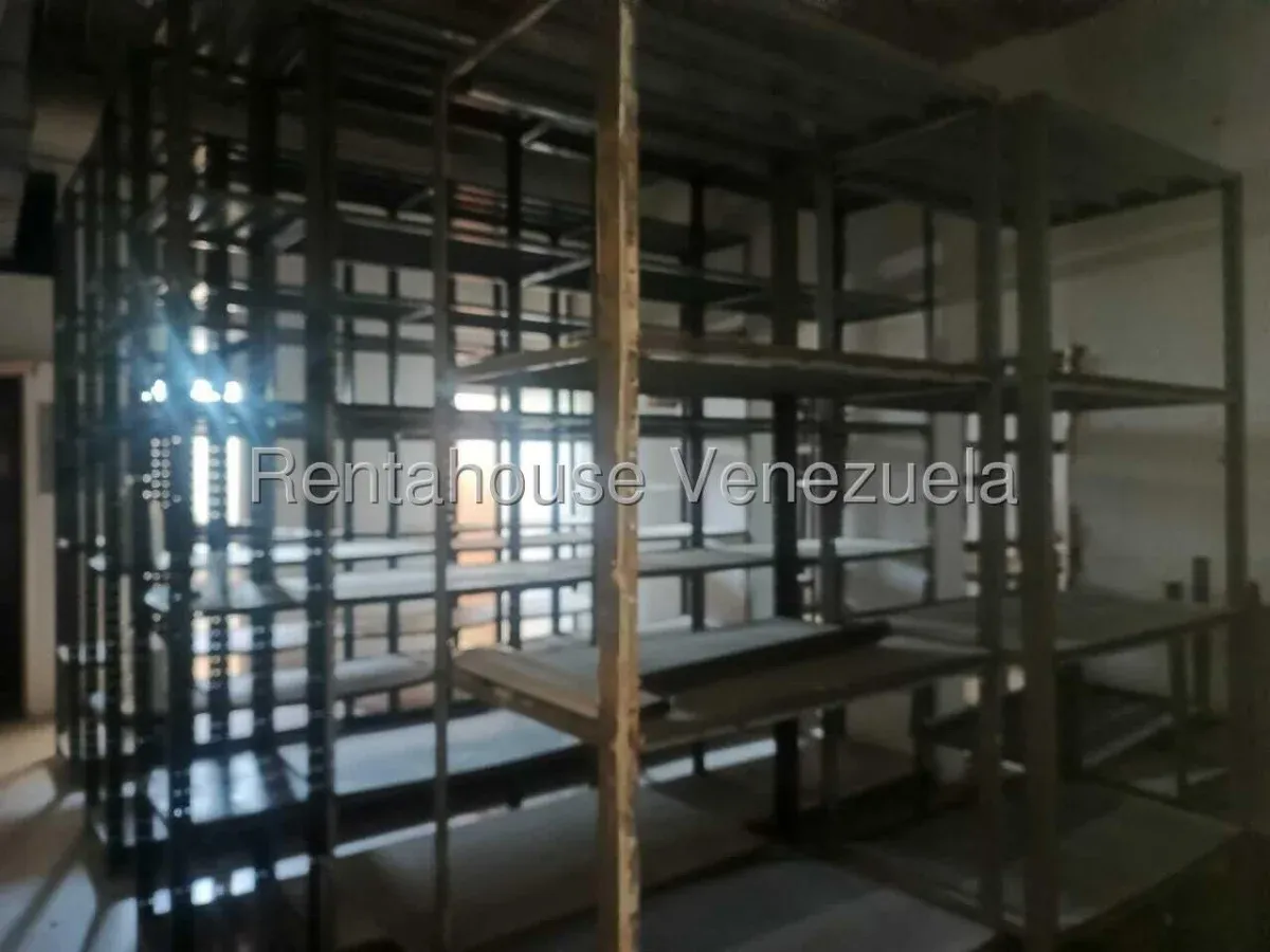 Local Comercial En ALQUILER En Av. Delicias Norte - 17