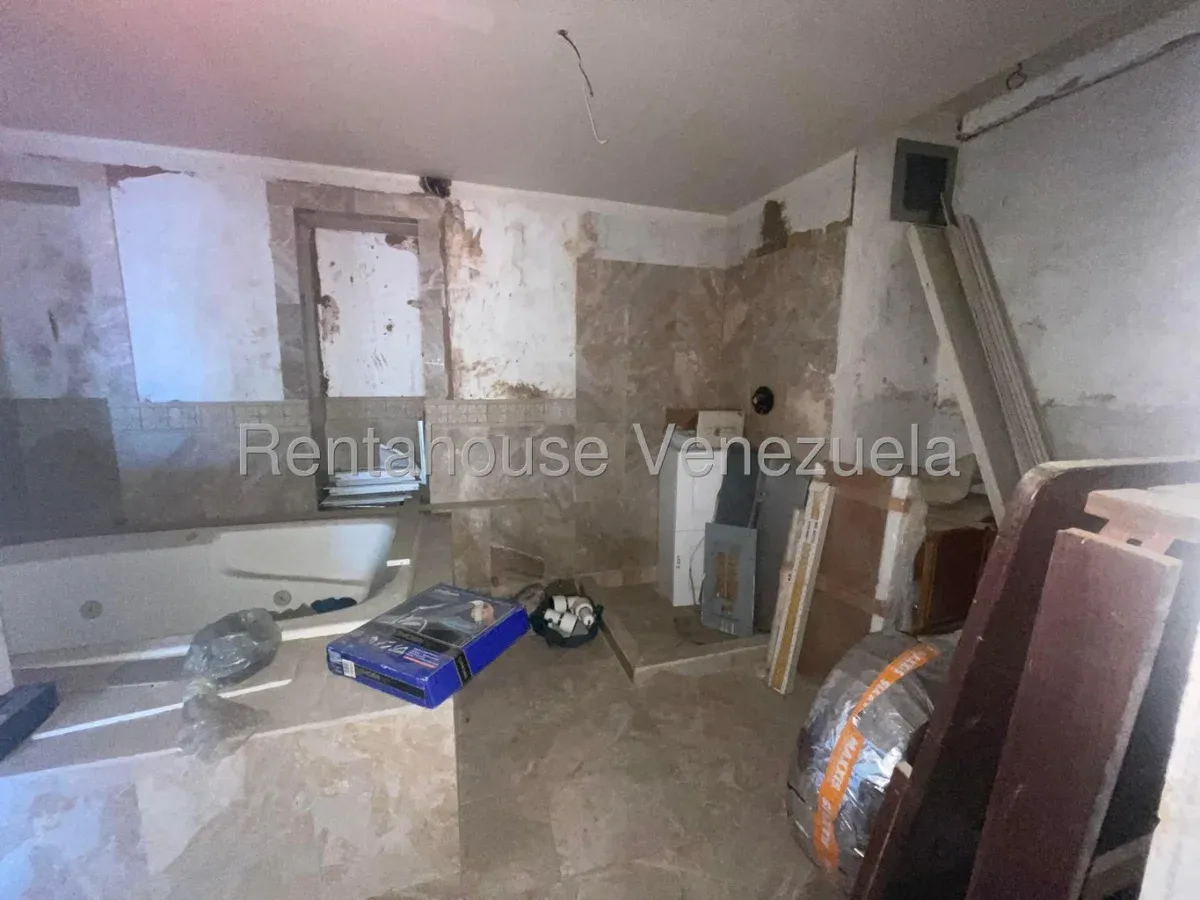 Cómodo Apartamento En Semi Gris En Venta, Sector La Lago   - 16