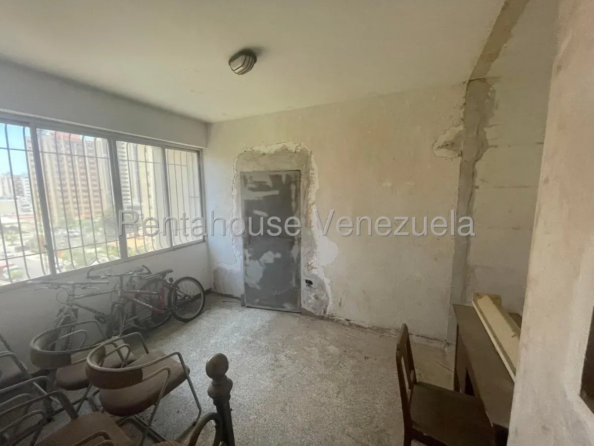 Cómodo Apartamento En Semi Gris En Venta, Sector La Lago   - 20
