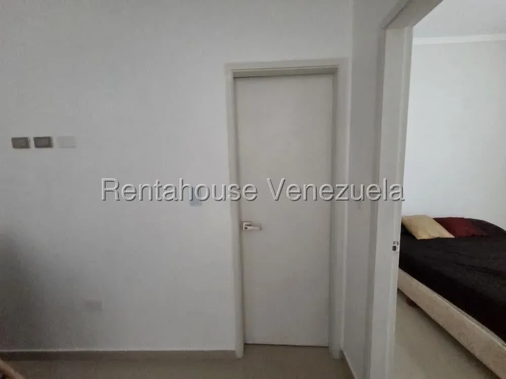 Apartamento Tipo Estudio Totalmente Actualizado En Venta En Valle Frio  - 9
