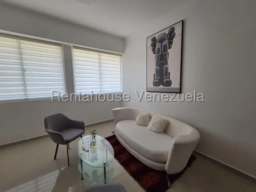 Apartamento Tipo Estudio Totalmente Actualizado En Venta En Valle Frio 