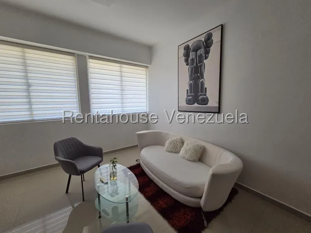 Apartamento Tipo Estudio Totalmente Actualizado En Venta En Valle Frio 